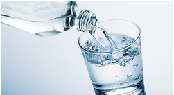 De combien d'eau ai-je besoin par jour ?